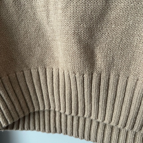 H&M BEIGE CROPPED LONG SLEEVE SWEATER - Picture 8 of 9